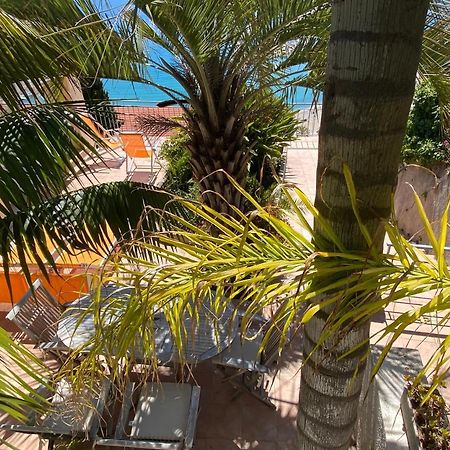 Villa l'ensoleillée vue panoramique mer, 250 m de la plage et du centre ville Menton Exterior foto