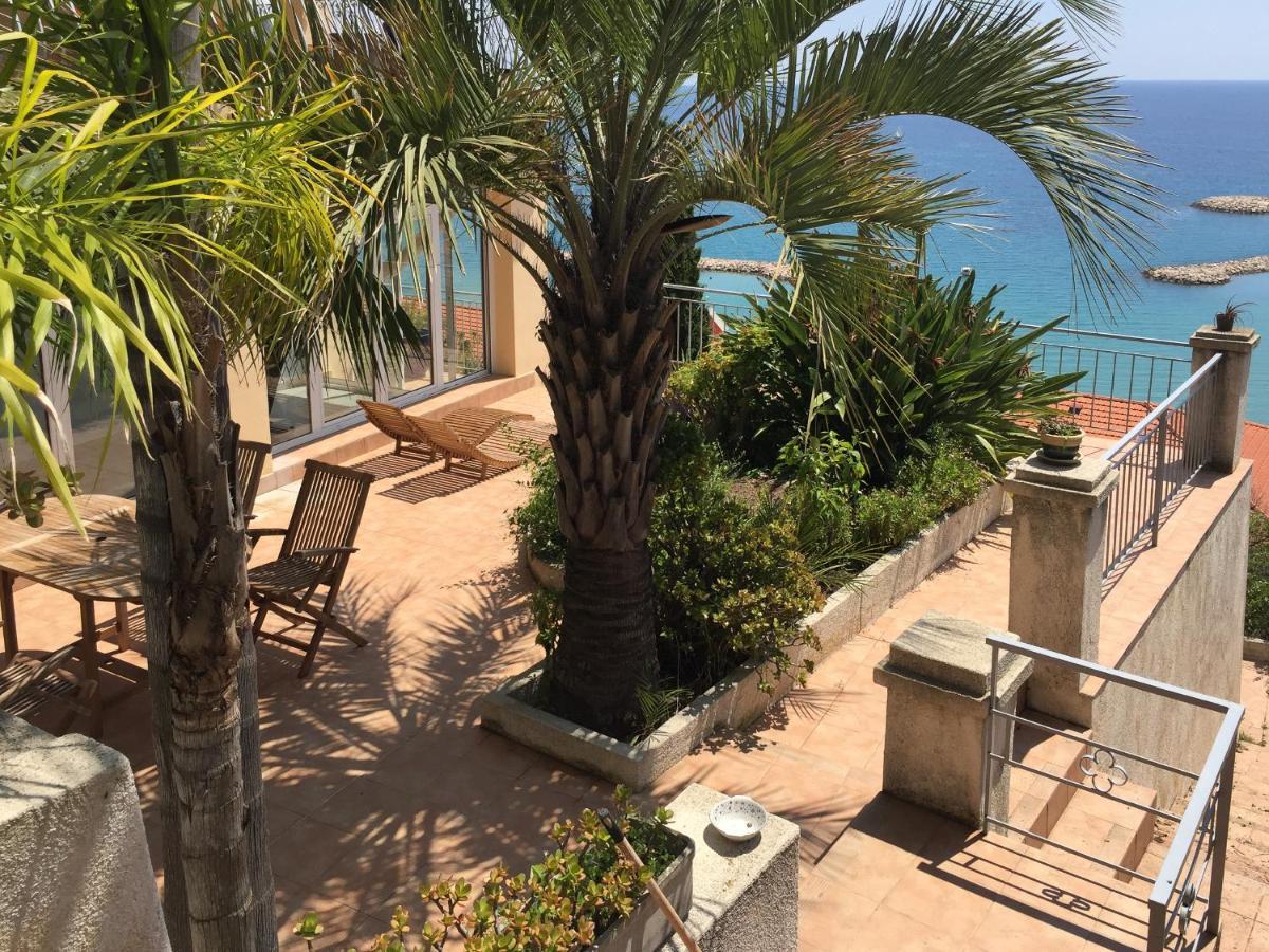 Villa l'ensoleillée vue panoramique mer, 250 m de la plage et du centre ville Menton Exterior foto