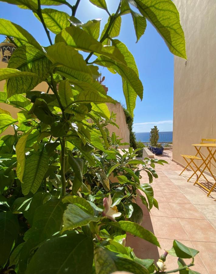 Villa l'ensoleillée vue panoramique mer, 250 m de la plage et du centre ville Menton Exterior foto